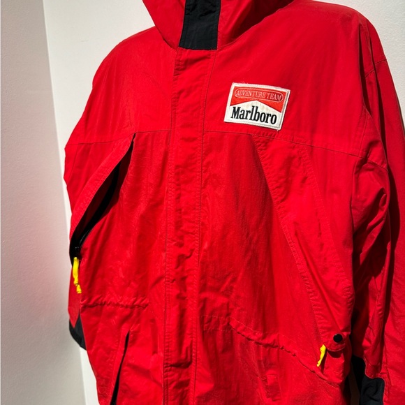 Vintage Marlboro Team Adventure Windbreaker Size Large - Picture 2 of 6